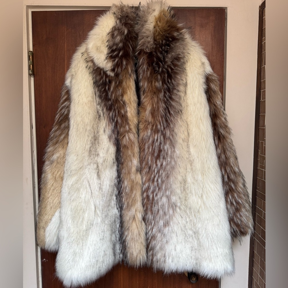 Fabulous Furs Elegant Faux Fur Jacket/Coat